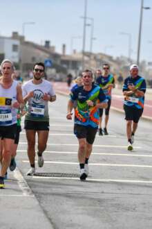 Atletas a correrem na Meia Maratona de Gaia.